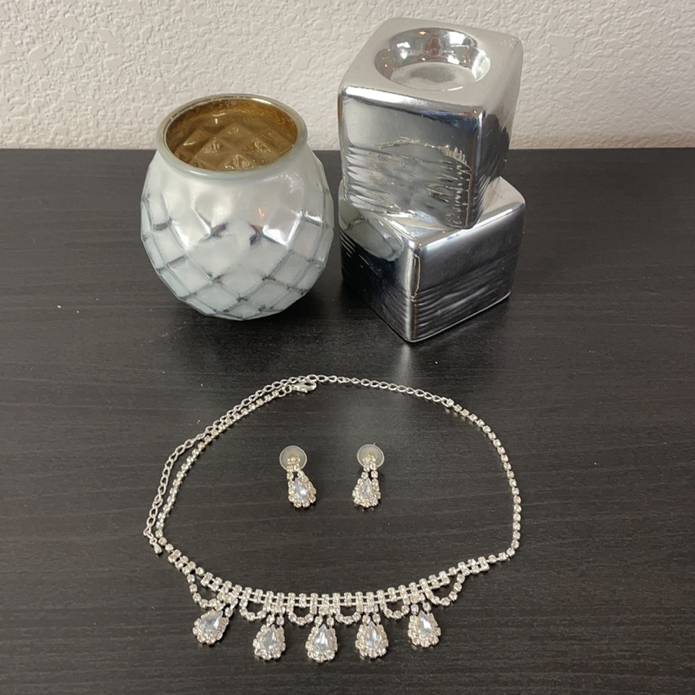 Faux Teardrop Diamond Necklace & Matching Earrings